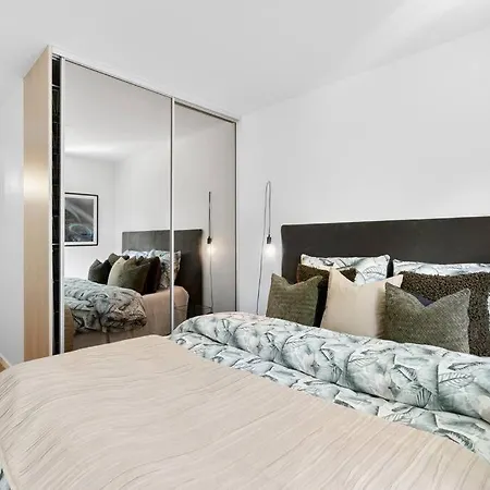 Appartement Trendy Townhouse In *
